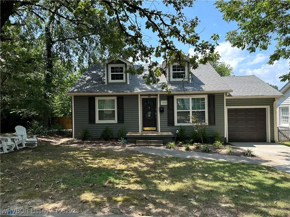 2204 S 26th St, Fort Smith, AR 72901