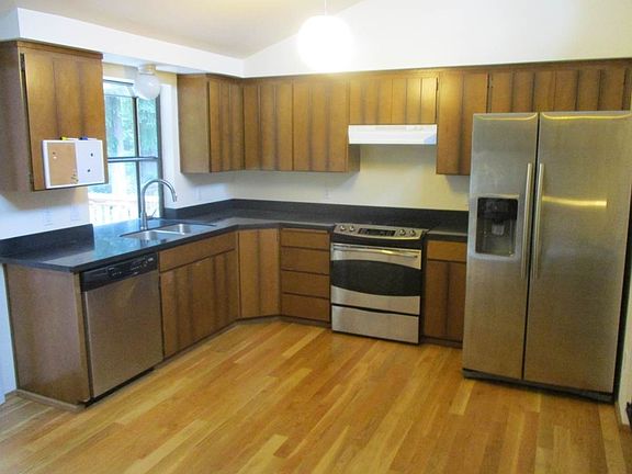 3rd image of 2615 SE Brookside Ct