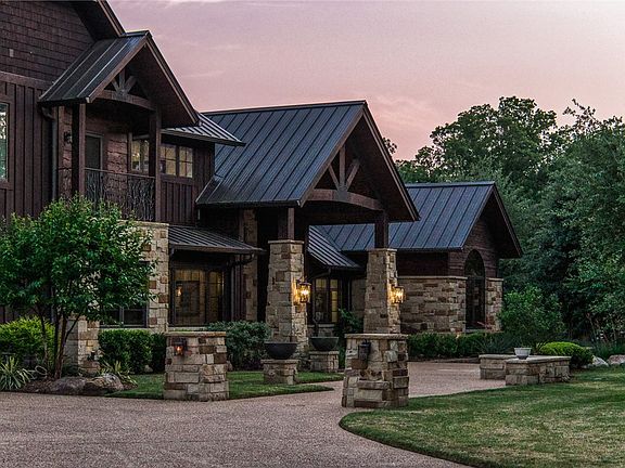 4th image of 1851 Deer Park Dr