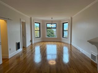 29 Bay State Rd APT 3, Boston, MA 02215
