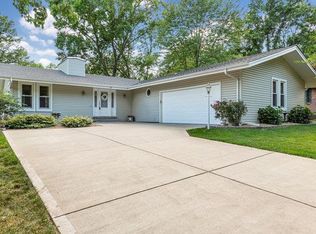 17 Cognac Dr, Lake Saint Louis, MO 63367