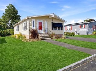 3 Queens Rd #211, Attleboro, MA 02703