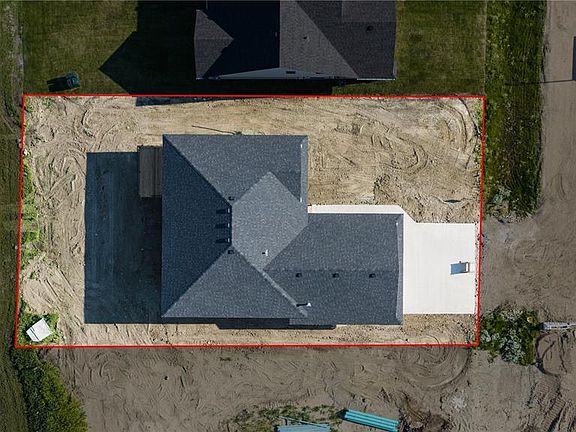 3rd image of 110 Lakewood DRIVE