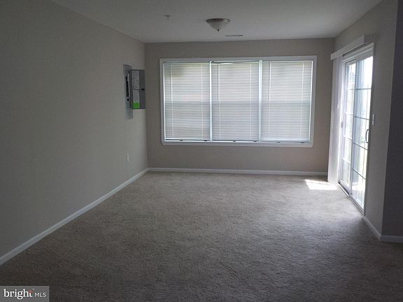 3rd image of 105 Wood Duck Dr