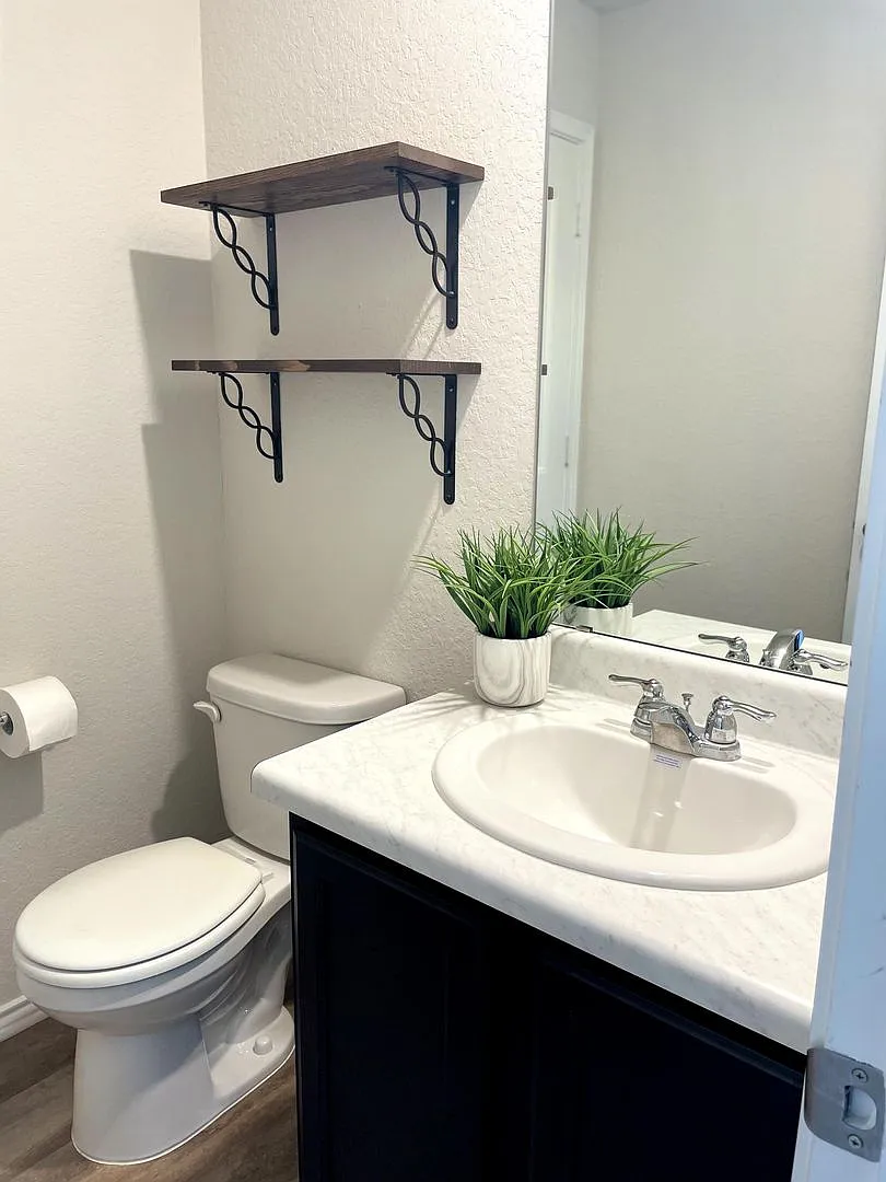 Spacious Two-Story Home with Charming Features and Community Amenities — Photo 4
