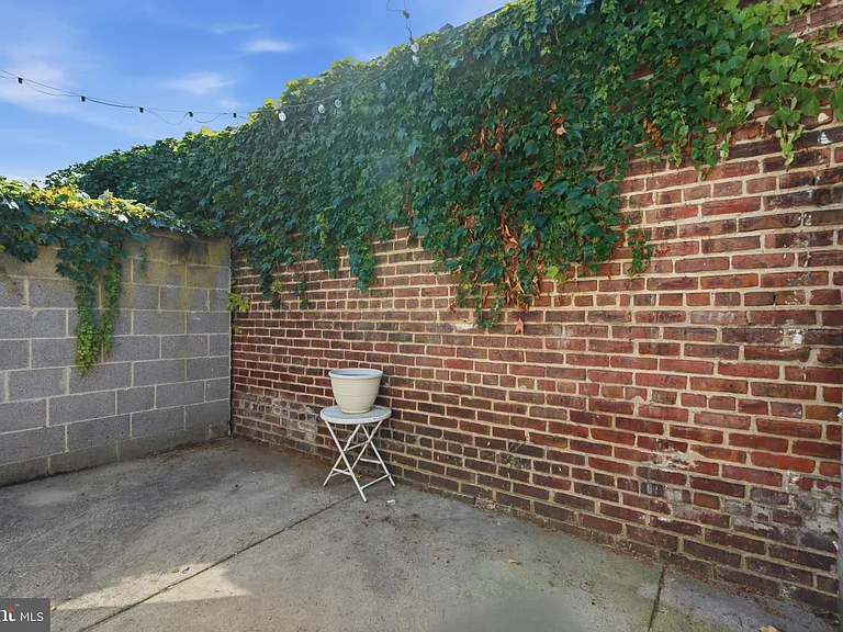 2663 Martha St — Photo 12