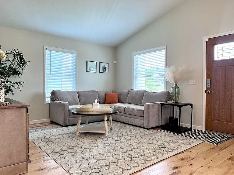 820 Sienna St — Photo 7