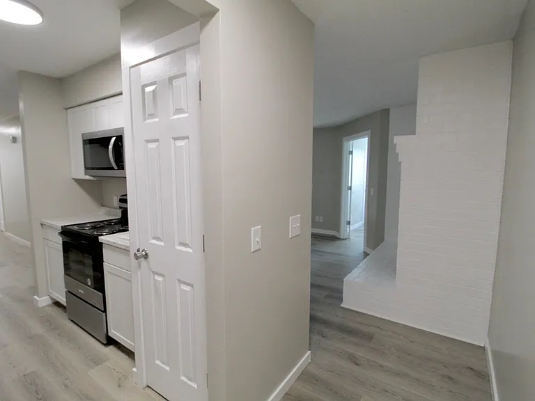 1112-6 Blue Ridge Dr — Photo 4