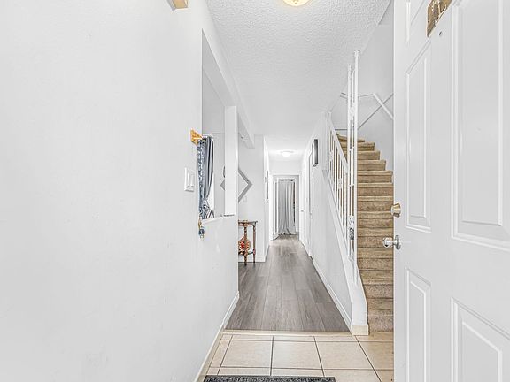 3rd image of 9400 122nd St #1