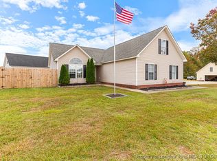 105 Norris Ct, Raeford, NC 28376