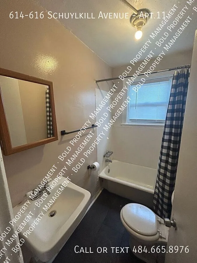 2 Bedroom 1 Bath — Photo 4