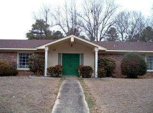 4009 Little John Dr, Pine Bluff, AR 71603