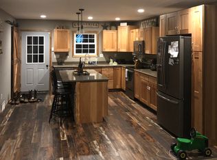 1293 State Route 75 N, Freeport, IL 61032