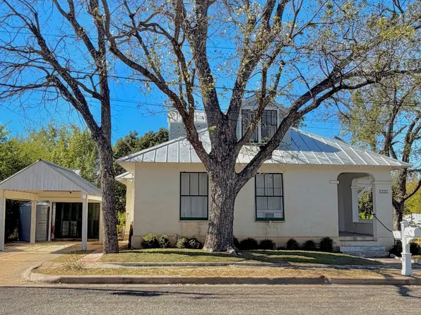 801 Hickory Street, Llano, TX 78643