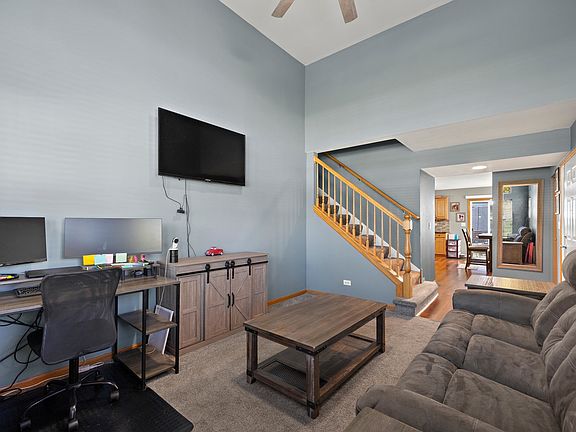 4th image of 1134 Spinnaker St