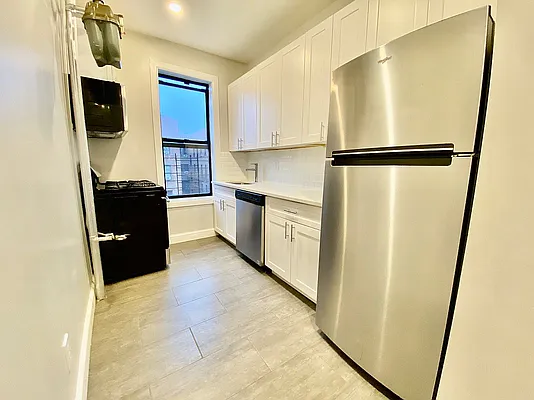 Rented by Bruma Realty LLC | media 10