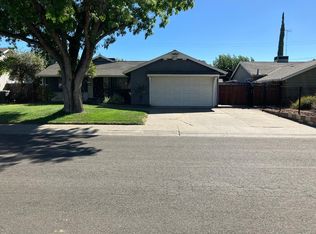 6928 Southampton Way, Sacramento, CA 95823