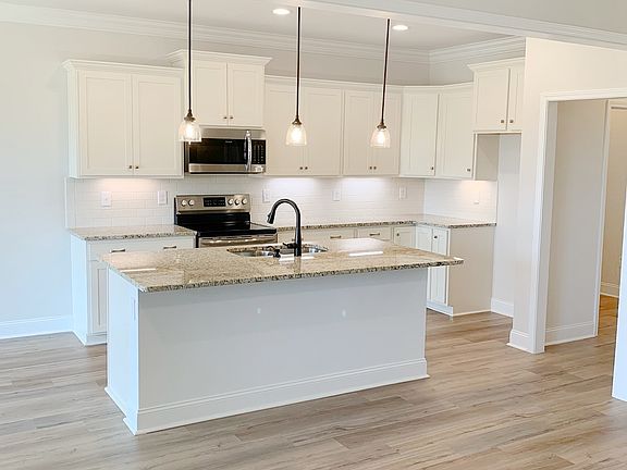 Rodessa III B - Kitchen - DSLD Homes