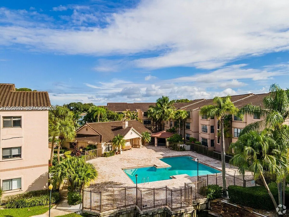 Sundance At Davie Condo — Photo 1