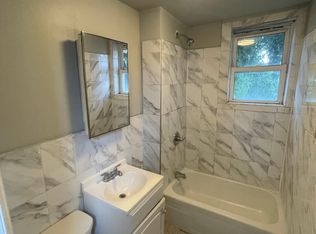 231 3rd St #C, Elizabethport, NJ 07206