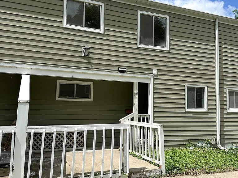 255 N Michigan St #104 — Photo 16