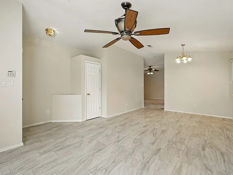 6505 Evesham Rd NW — Photo 6