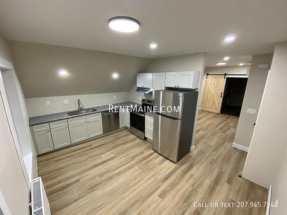 5th image of 46 Main Rd N APT B