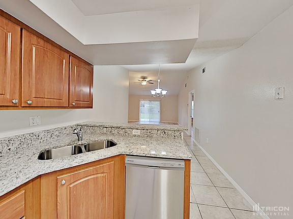 5th image of 311 Medina Ct