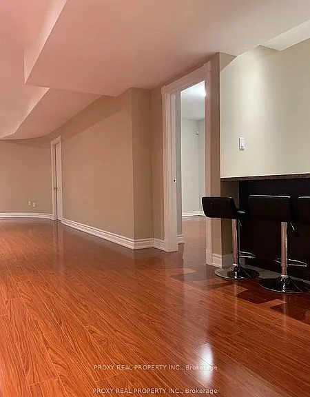 119 Leyburn Ave #BASEMENT — Photo 4