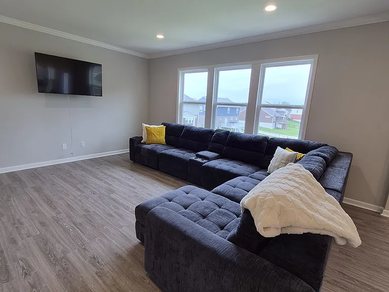 6179 Ballyshannon Dr — Photo 12