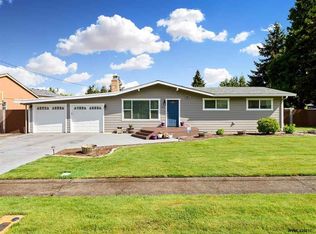 935 E Santiam St, Stayton, OR 97383