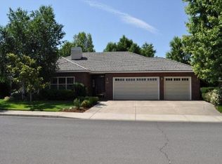 3368 Creek View Dr, Medford, OR 97504