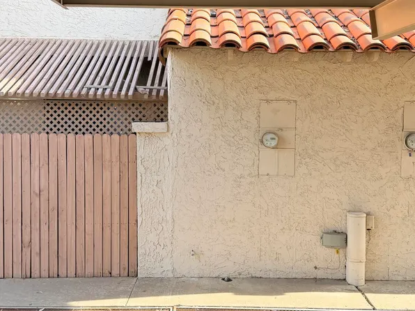 1230 E Lawrence Ln, Phoenix, AZ 85020