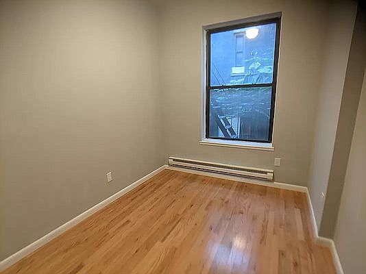 5th image of 493 Amsterdam Ave #1R
