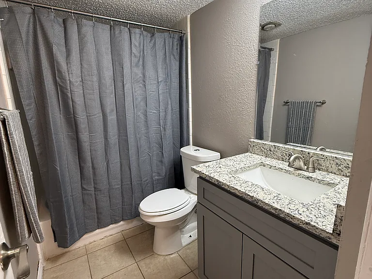 1434 Lavendale Ln — Photo 12