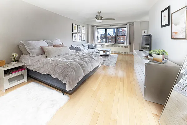 Rented by Brown Harris Stevens | media 32