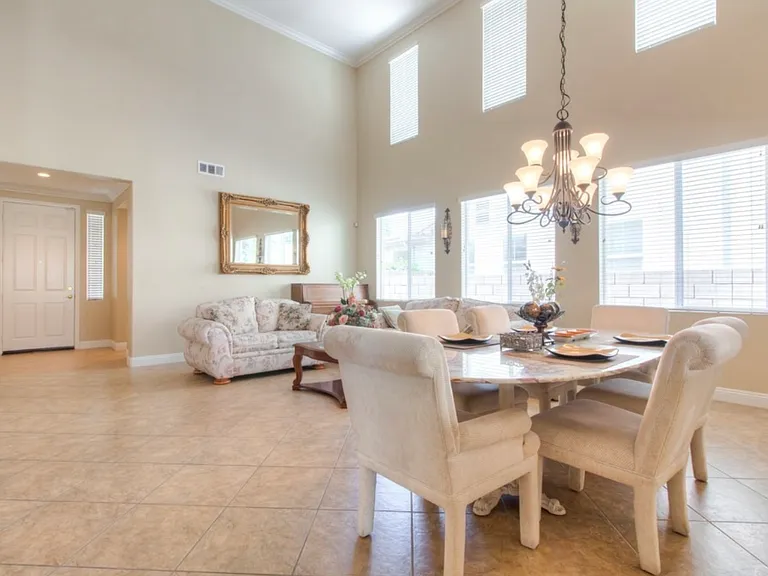 13668 Amberview Pl #V — Photo 8