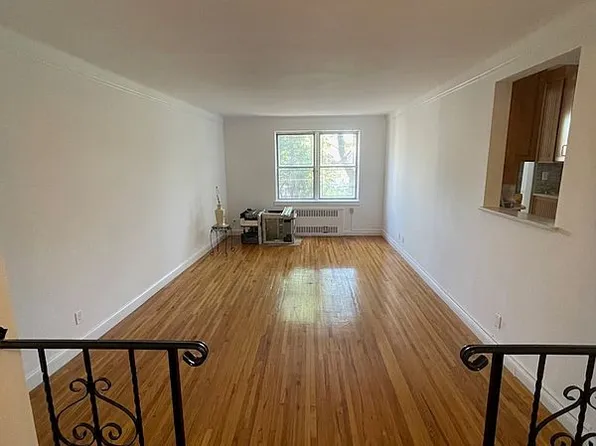 915 E 17th St #312A, Brooklyn, NY 11230