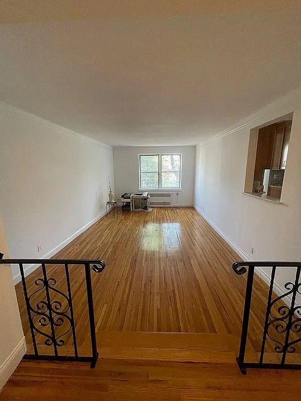 915 E 17th St #312A photo 1