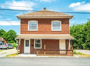 108 E Washington St, Fleetwood, PA 19522