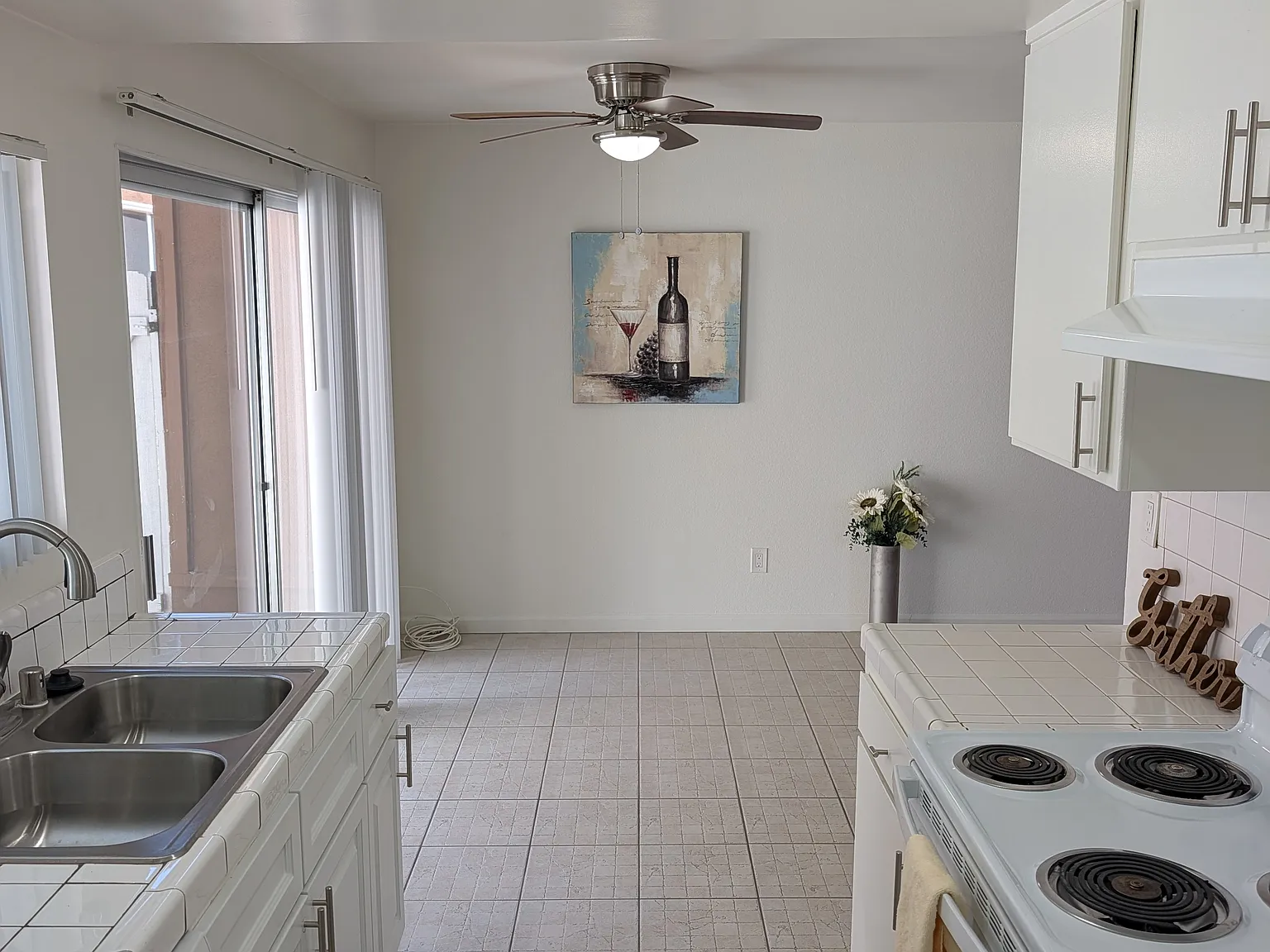 2 bed, 1.5 bath, 1150 sqft, $2,725 — Photo 4