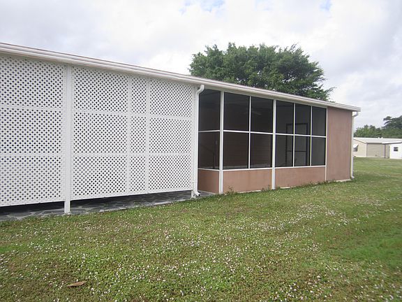 Large screen room