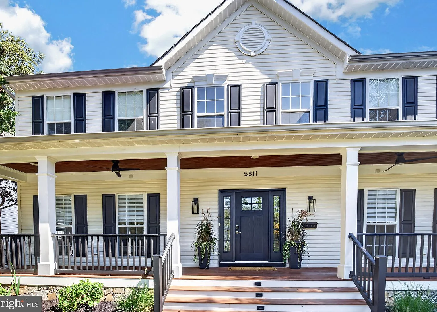 6 bed, 4.5 bath, 4252 sqft, $8,995 — Photo 1