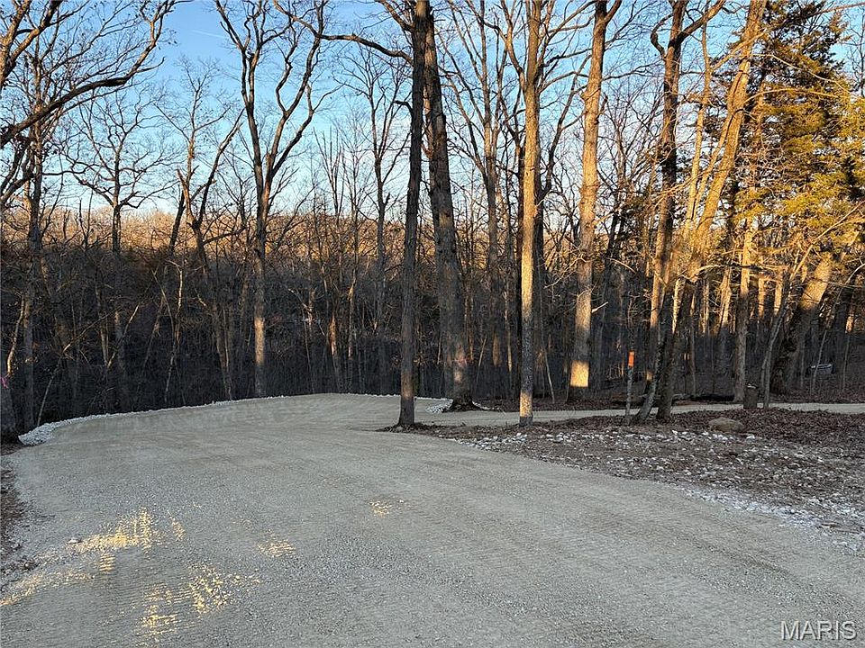1st image of 343 Lake Shore Dr