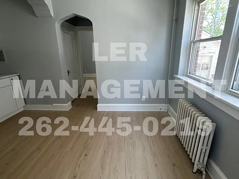 2701 Arlington Ave — Photo 2