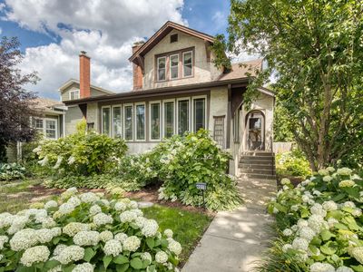 (Undisclosed Address), Chicago, IL, 60625