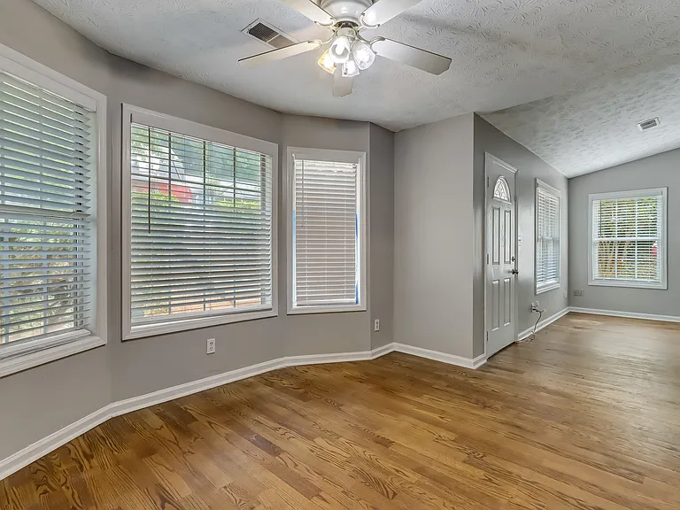 323 Farm Place Ct NE — Photo 13