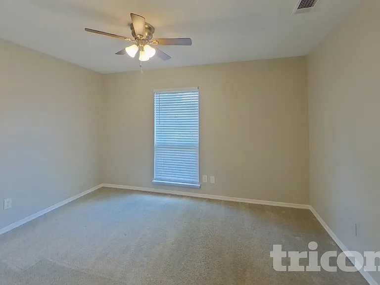 7309 Hedge Dr — Photo 13