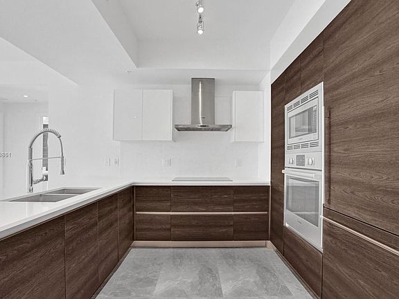 5th image of 301 Altara Ave #737