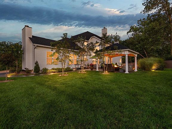 3rd image of 1525 Windridge Ct